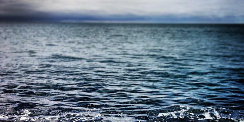 普陀山禅意伴手礼选购全攻略:从佛珠经书到素食点心,带回一份海上佛国的清净祝福